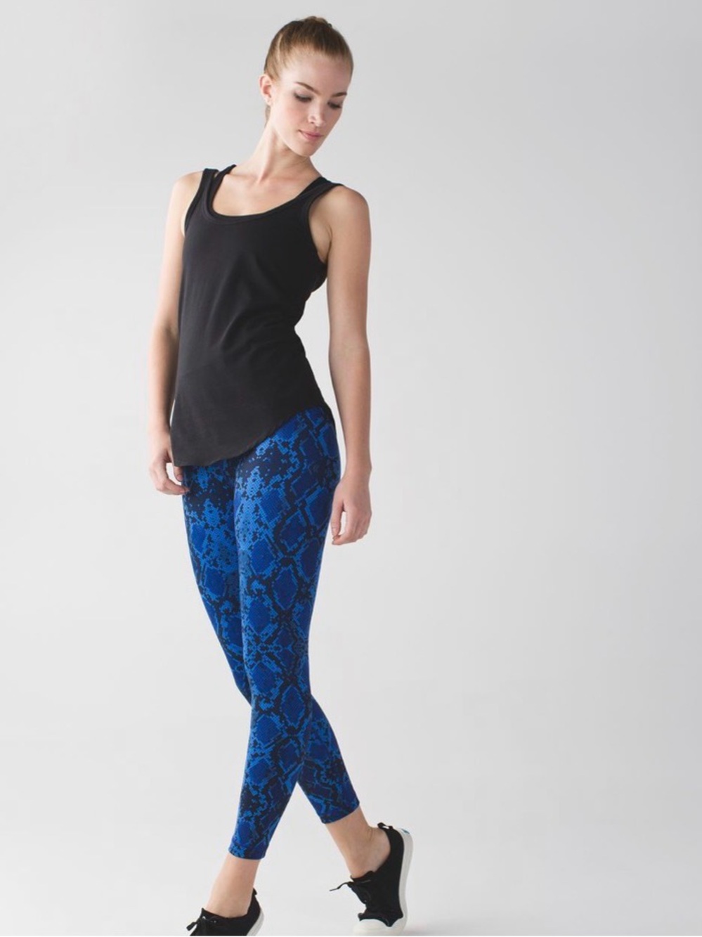 #86 LULULEMON NWOT 2 PC SET/ leggings & tank. Ziggy snake dream blue sapphire